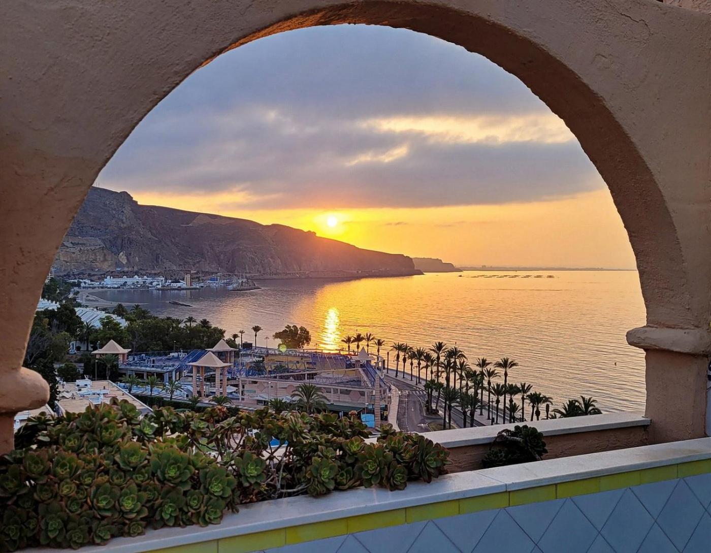 Acogedor Apartamento Recien Reformado En El Puerto Deportivo De Aguadulce Aguadulce  Dış mekan fotoğraf
